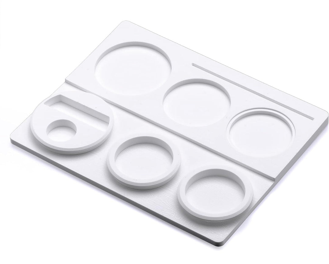 Tapis de tassage Normcore V2 blanc avec encoche pour tamper – Coffee Coaching Club 2