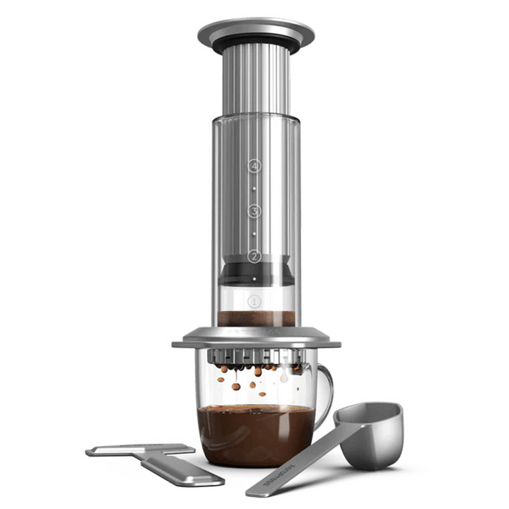 AeroPress Premium Coffee Maker aus Glas und Edelstahl – ein handgefertigtes Meisterwerk - Coffee Coaching Club