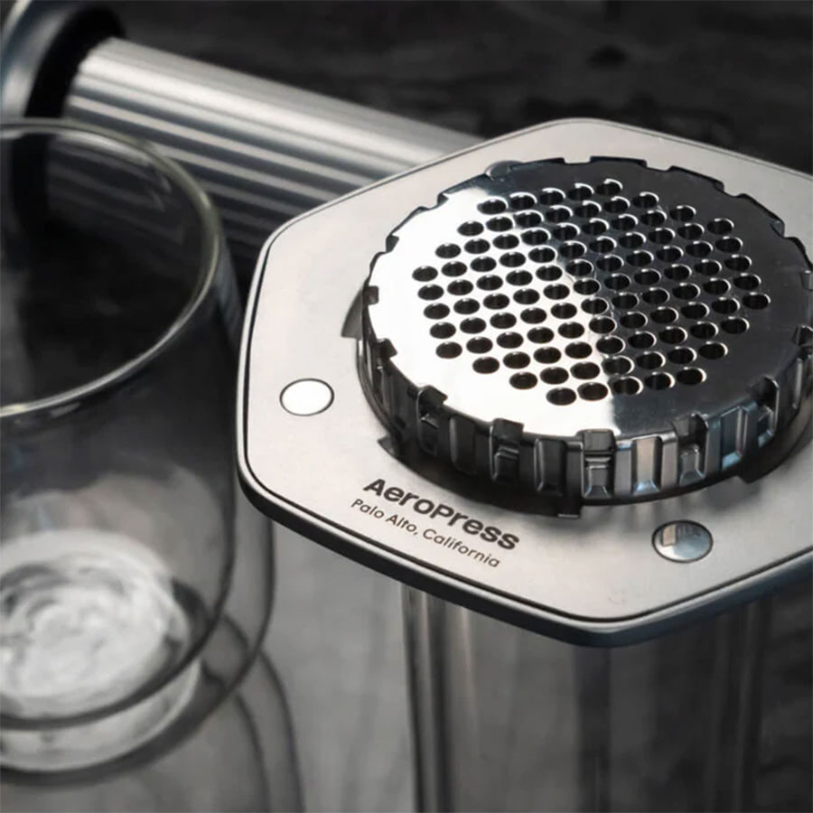 AeroPress Premium Coffee Maker aus Glas und Edelstahl – ein handgefertigtes Meisterwerk - Coffee Coaching Club