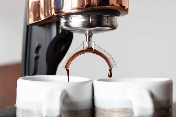 Flair Split Spout teilt den Shot auf zwei Tassen – Coffee Coaching Club 2