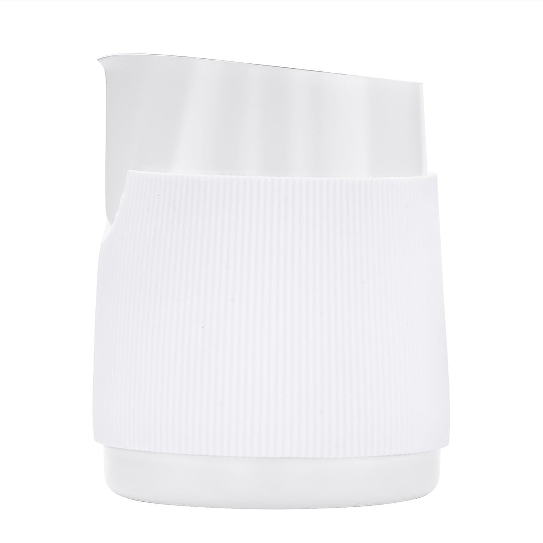 Normcore Milchpitcher 450 ml Weiss Innenskala von oben – Coffee Coaching Club 4