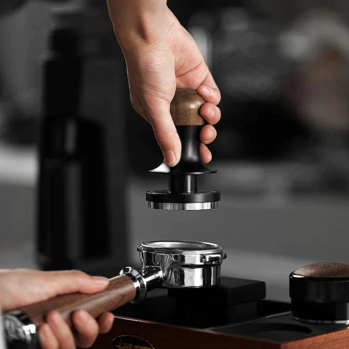 MMHW-3BOMBER Tamper para Espresso Flash 51 mm: perfecto para extracciones constantes y precisas - Coffee Coaching Club