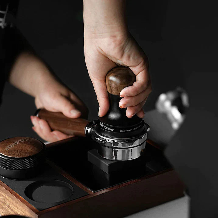 MMHW-3BOMBER Tamper para Espresso Flash 51 mm: perfecto para extracciones constantes y precisas - Coffee Coaching Club