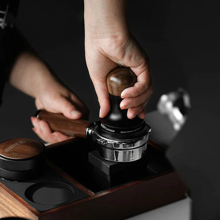 MHW-3BOMBER Tamper para Espresso Flash 53.35 mm: perfecto para extracciones constantes y precisas - Coffee Coaching Club