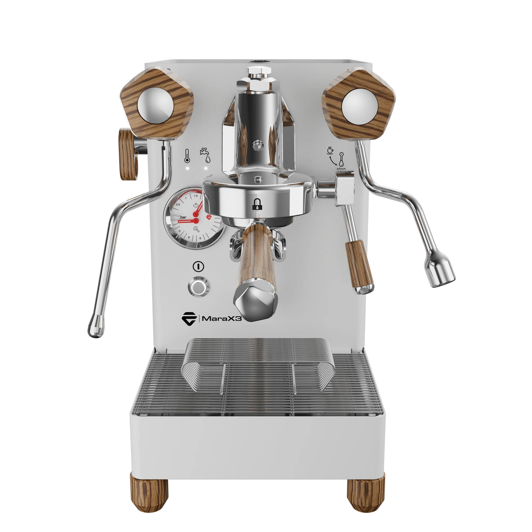 Lelit Mara X3 Weiß Frontansicht mit Manometer und Siebträger - Coffee Coaching Club 10