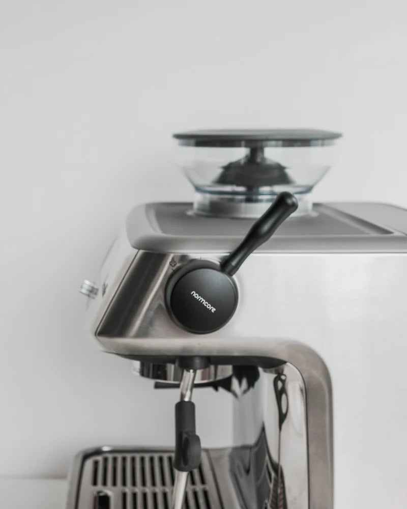Normcore Steam Lever V2 Detail Magnethalterung – Coffee Coaching Club 11