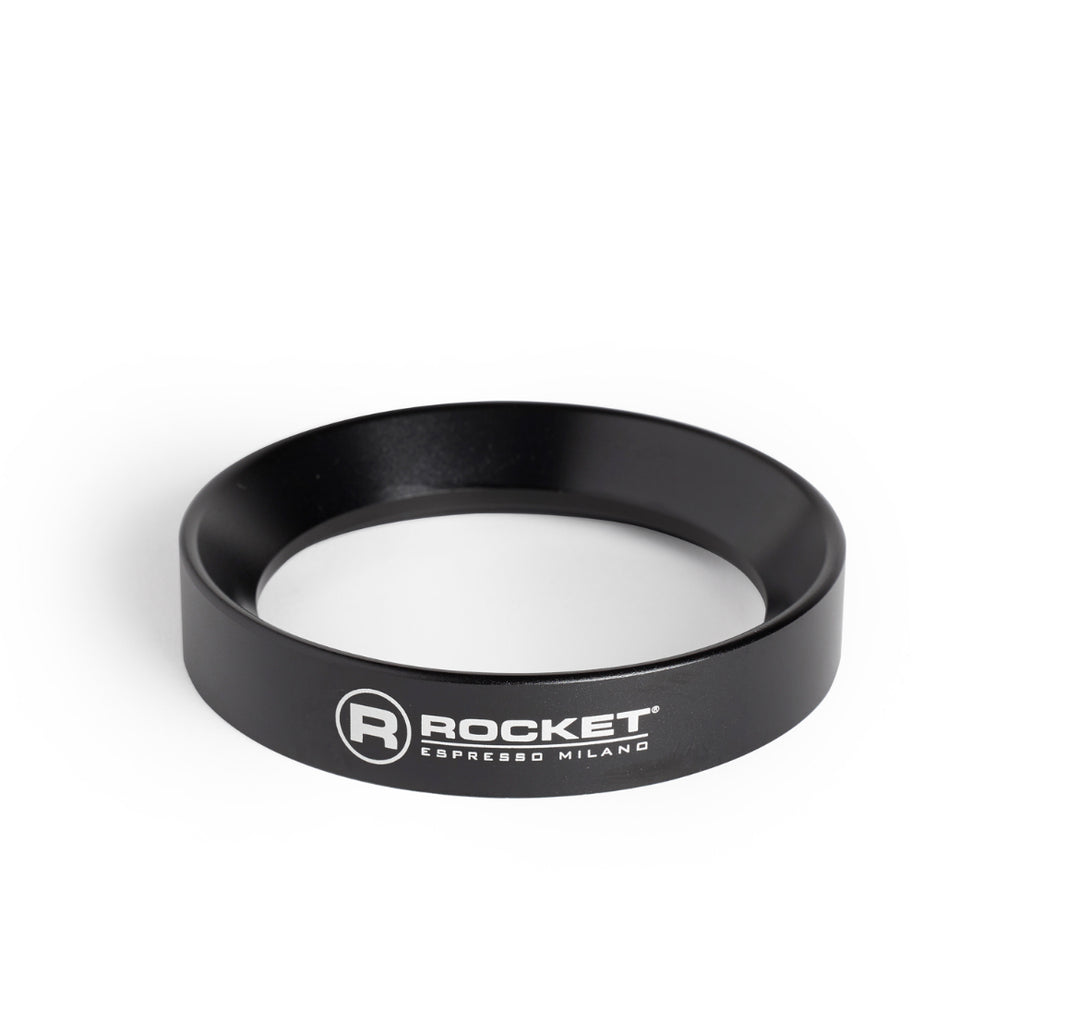 Rocket magnetic black dosing funnel on portafilter – Coffee Coaching Club 1
