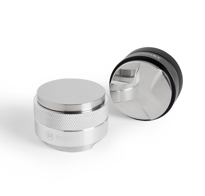 Rocket 2-in-1 distributor tamper and leveler, aluminum, detail – Coffee Coaching Club 2