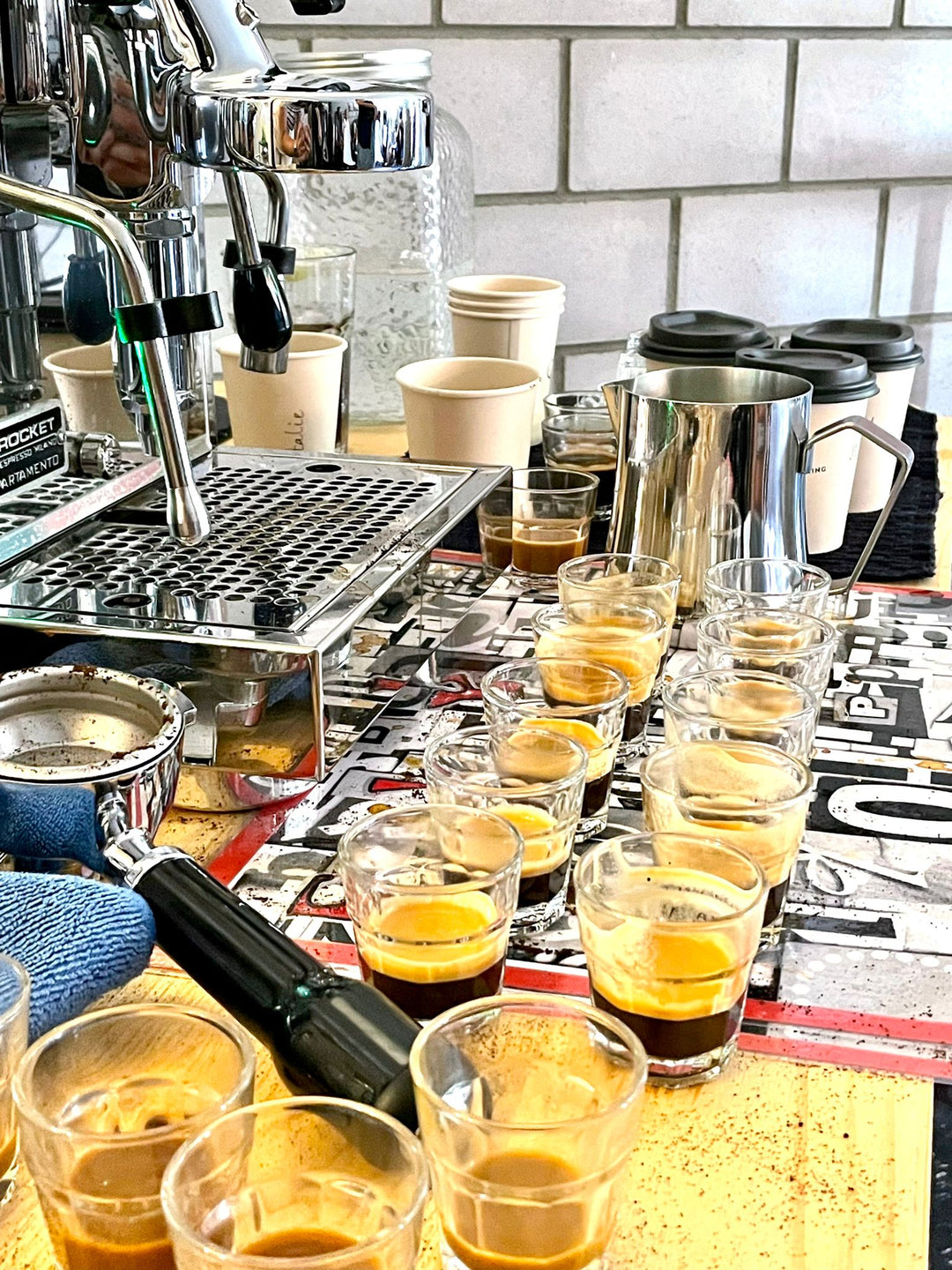 Team Event Workshop – Mehrere Espresso-Gläser für die gemeinsame Verkostung – Coffee Coaching Club