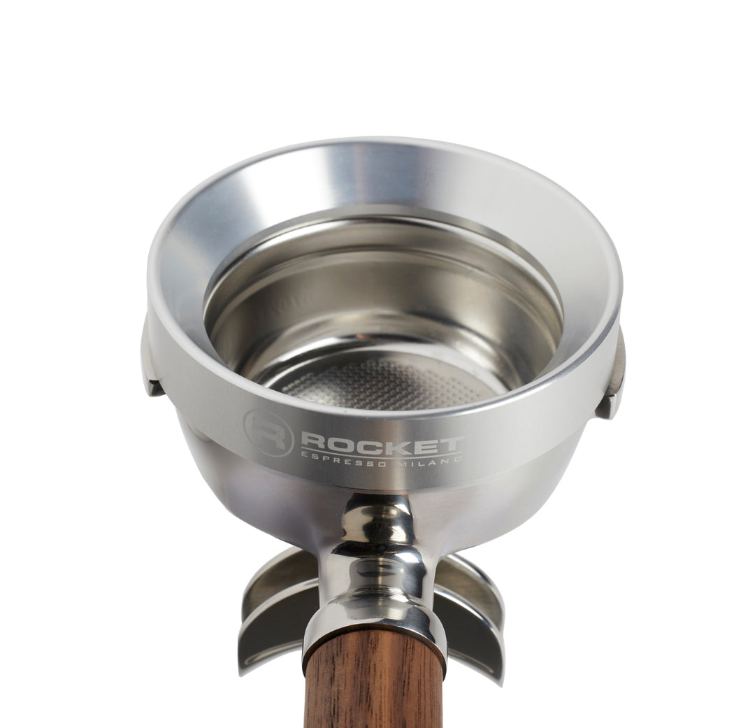 Rocket magnetic black dosing funnel detail – Coffee Coaching Club 2